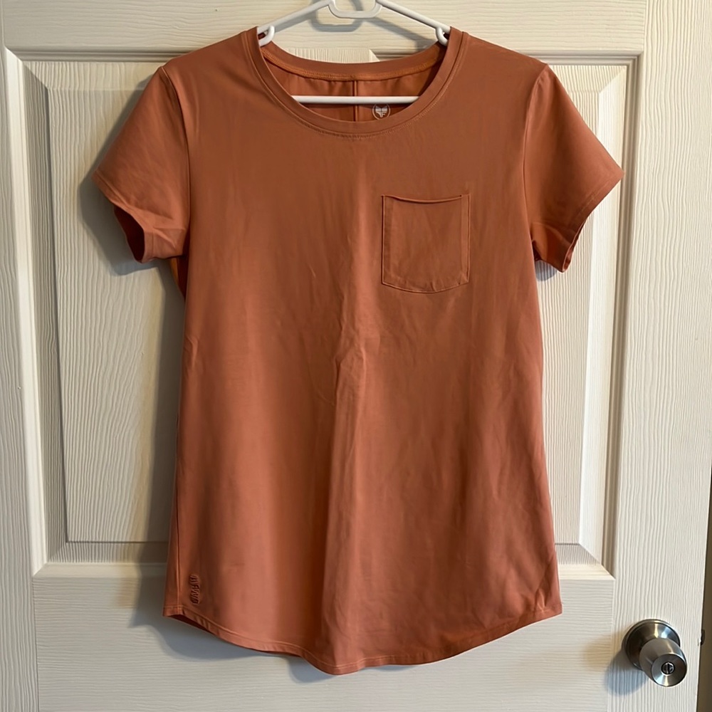 Alpha Forward Women’s Scoop Tee, Coral, Size M